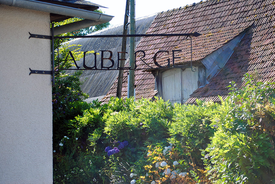 Mairie de Saint-Santin-Cantalès - Auberge "Aux six rêves"